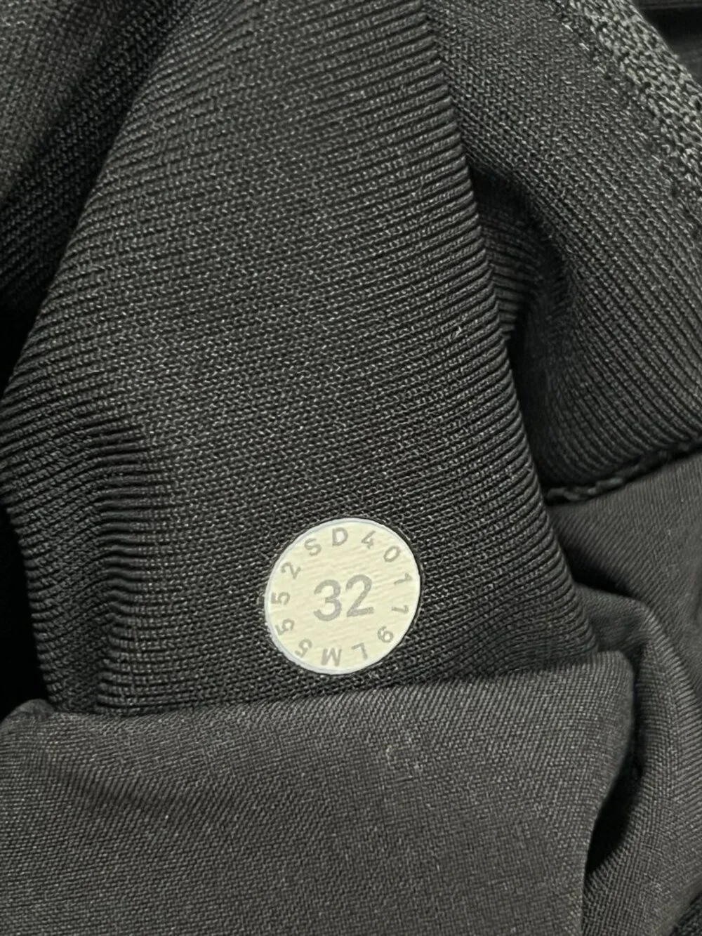 Lululemon ABC Pants Size 32 Black - Picture 6 of 7